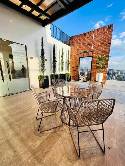 Apartamento 2 Habitaciones, Edificio Airali, Zona 10, Miradolo Guatemala City Exterior foto